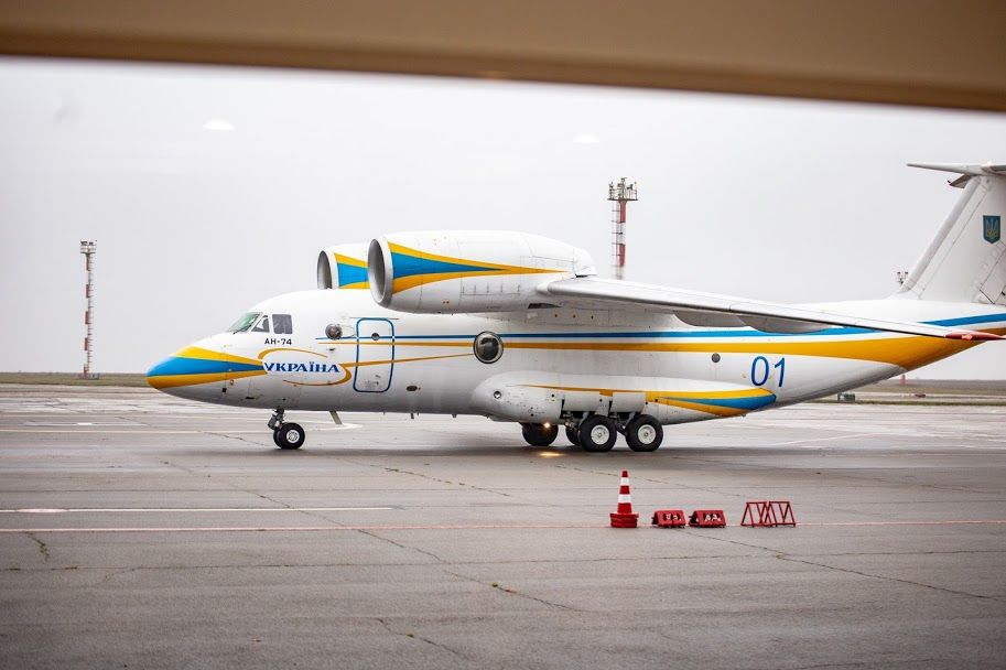 Самолет, которым спикер Верховной Рады прилетел в Днепр