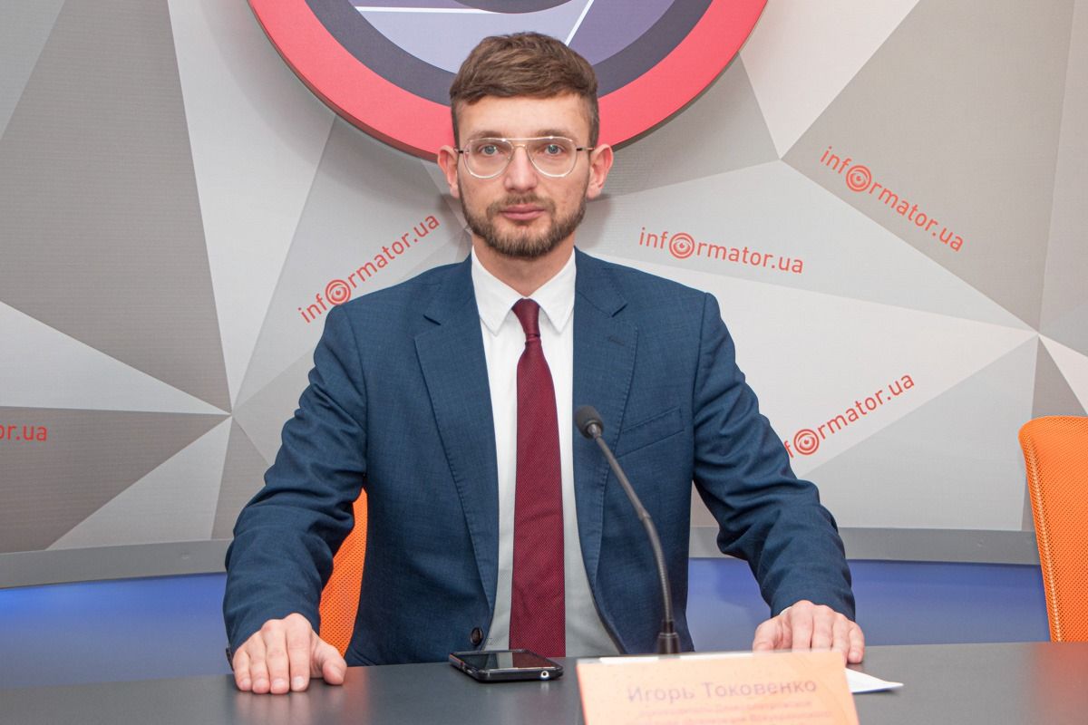 По словам Игоря Токовенко, прибыль предприятия выводят из Украины