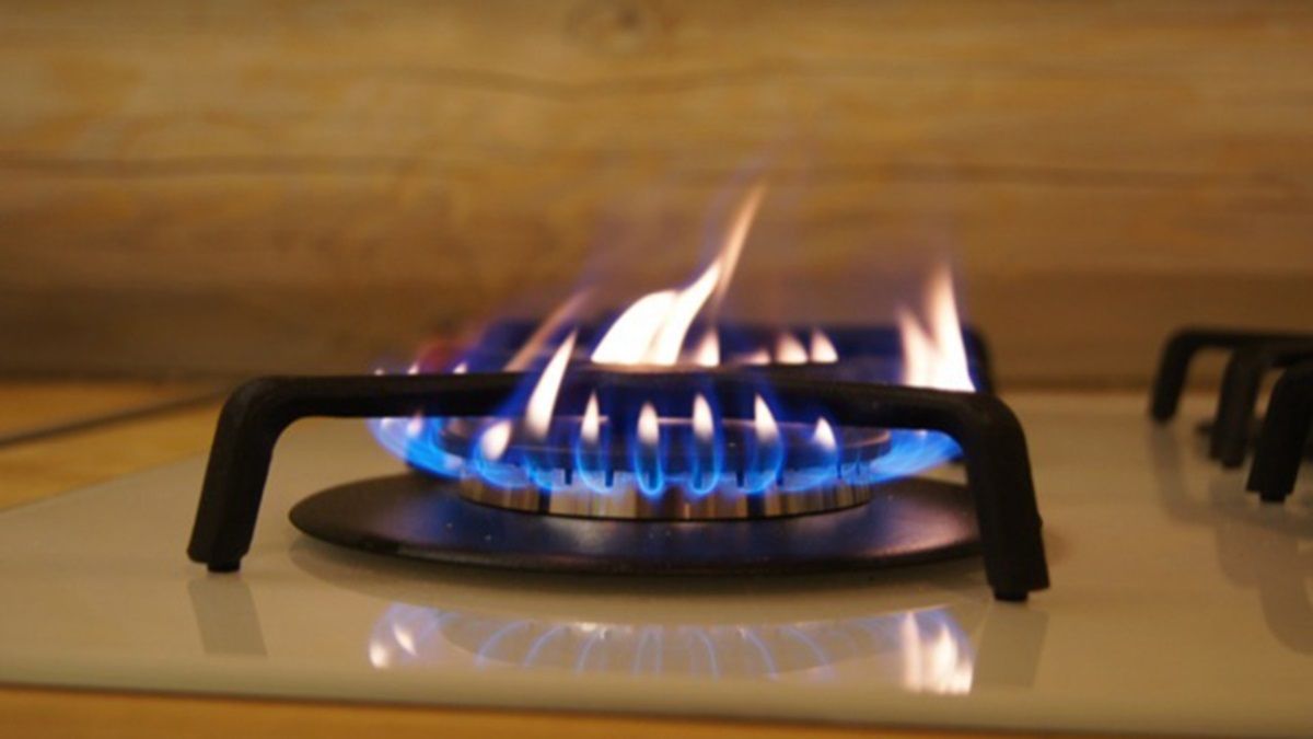 Разбавляют ли газ в Украине и почему он порой горит красно-желтым цветом