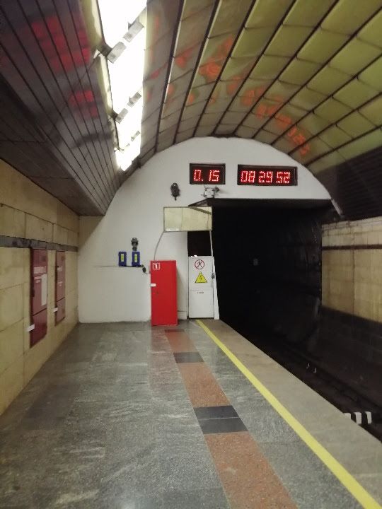 В Киеве выставили на продажу wi-fi оборудование метро 2