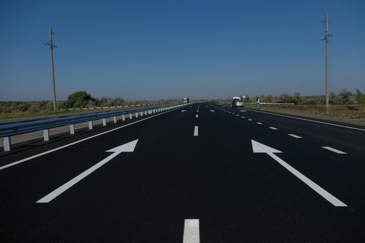 По таким дорогам хорошо путешествовать по Украине