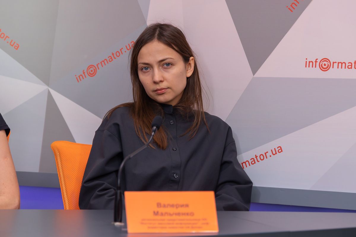 Валерия Мальченко заявила, что в законопроекте вводится странная градация журналистов, а права уполномоченного по СМИ никем не ограничены