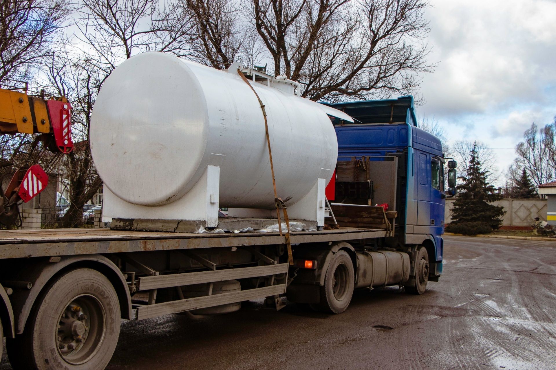 Все оборудование свозят на специальную площадку