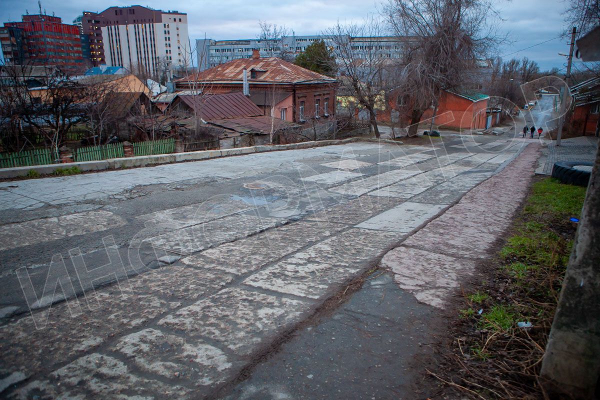 В Днепре за 17 миллионов отремонтируют многострадальный Крестьянский спуск 3