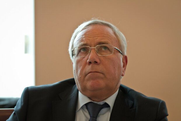 Юрию Вилкулу Кабмин не указ