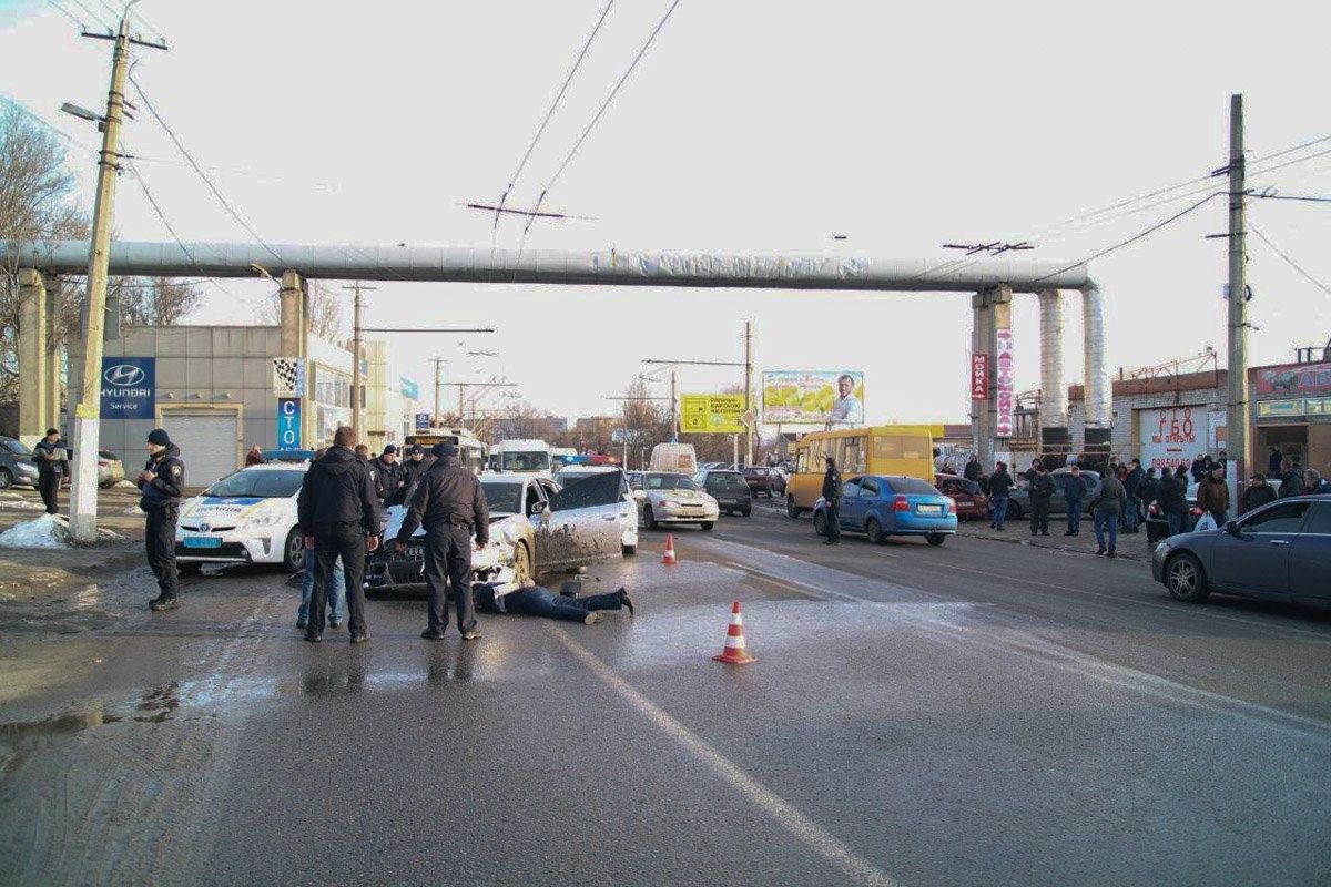 После совершения ДТП преступники из Audi начали убегать