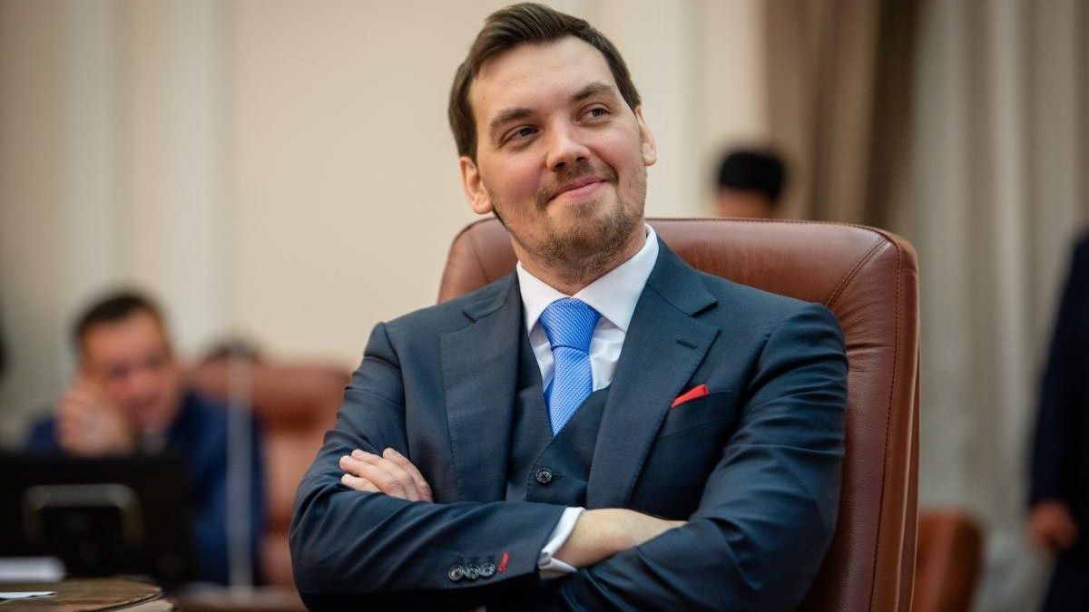 Ищите маски в Испании: против экс-премьера Украины Гончарука открыли уголовное производство