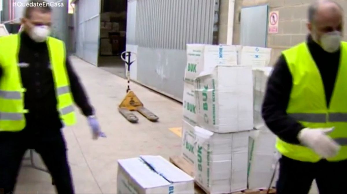 Ищите маски в Испании: против экс-премьера Украины Гончарука открыли уголовное производство 3