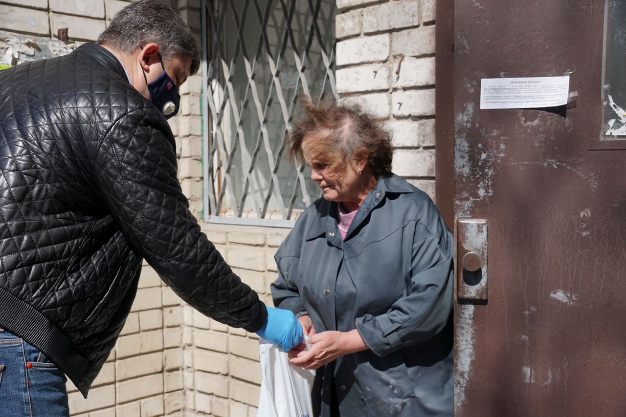 «УТОС» и «Лига колясочников» получили помощь от Центра социальной ответственности Днепра 8