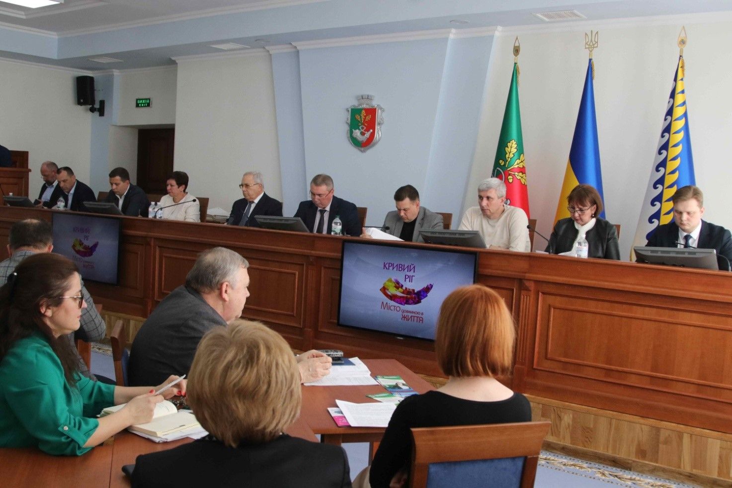 Антисептик по цене коньяка и бракованные маски: как Вилкулы «карантинят» в Днепропетровской области 1