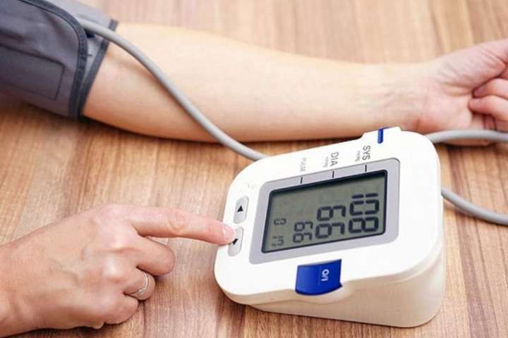 В Днепре врач-нейрохирург рассказал, как избежать инсульта 2