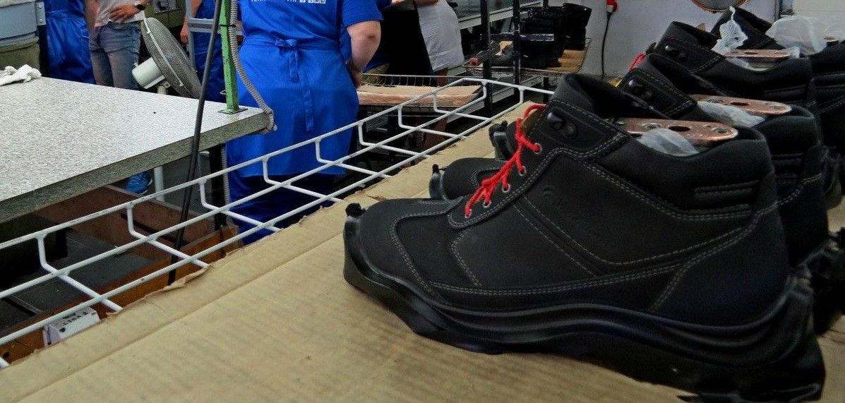 Люди Авакова покупают обувь и форму для Нацполиции у фирм-фигурантов уголовных дел 1