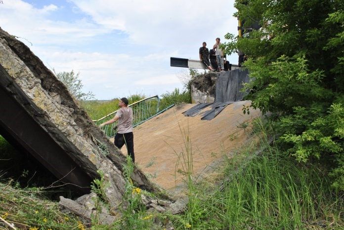 Кому ДнепрОГА Бондаренко доверила ремонт упавшего моста на Днепропетровщине 1