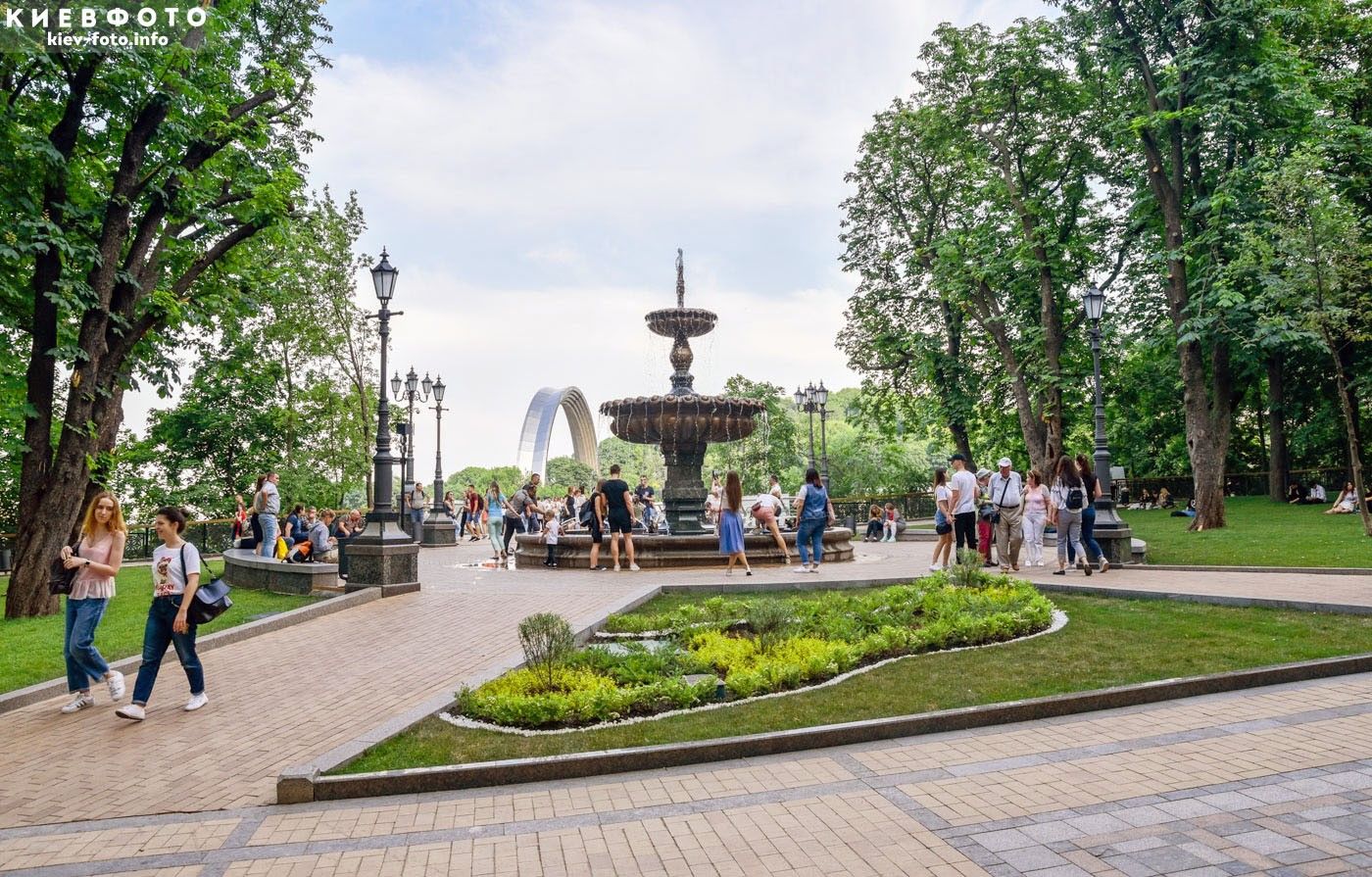 На парк «Владимирская горка» в Киеве потратят еще 68 миллионов: что там будет и кто освоит деньги 1