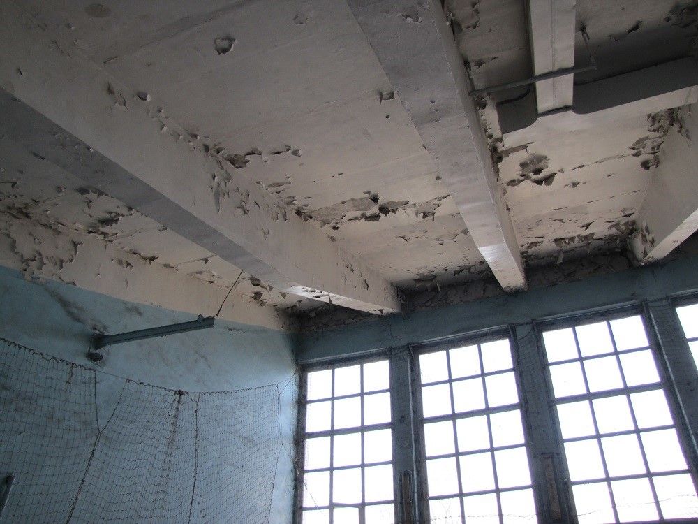 Потолок в спортивном зале на стадионе «Металлург»