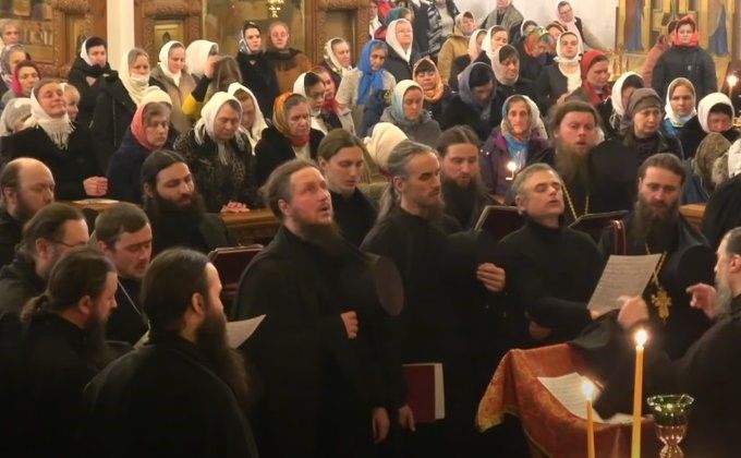 Опасные предложения: церкви в Украине попросили Кабмин ослабить для них карантин 3