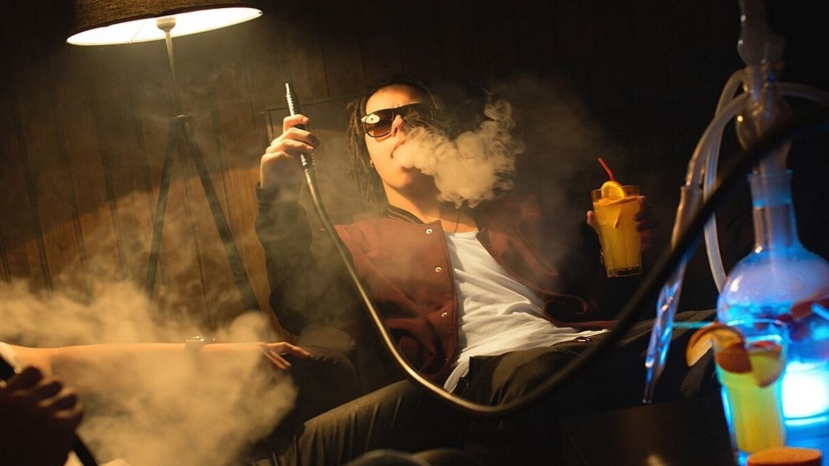 Какой штраф в Украине могут заплатить родители любителей кальяна