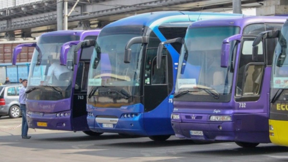 В Кабмине рассказали, когда запустят все виды транспорта в Украине: даты и условия