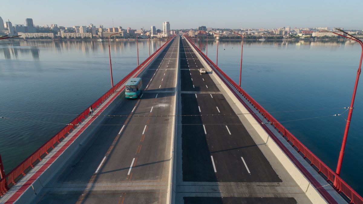 Мост в Днепре цел, отремонтирован - причем исключительно за счет бюджета города