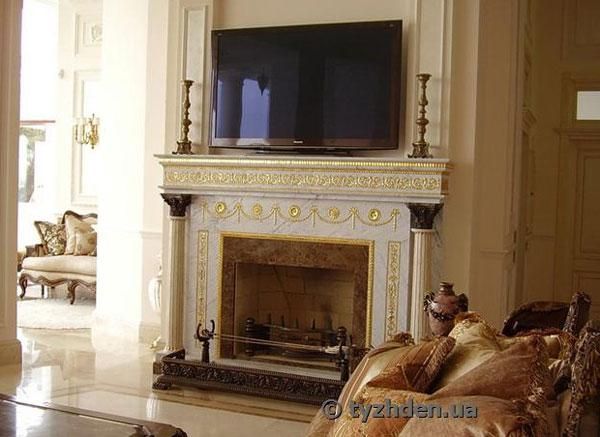 Дом в Крыму, серебро Faberge, 19 авто, сотни картин: что задекларировал Виктор Медведчук 3