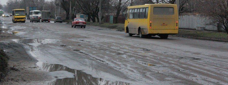 В Никополе по заказу ДнепрОГА фирма-фигурант уголовных дел отремонтирует улицу Херсонскую 2