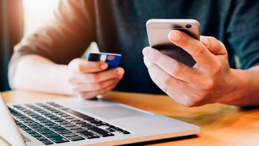 Псевдоработник банка предлагает усилить защиту счета от мошенников и таким образом выпрашивает реквизиты