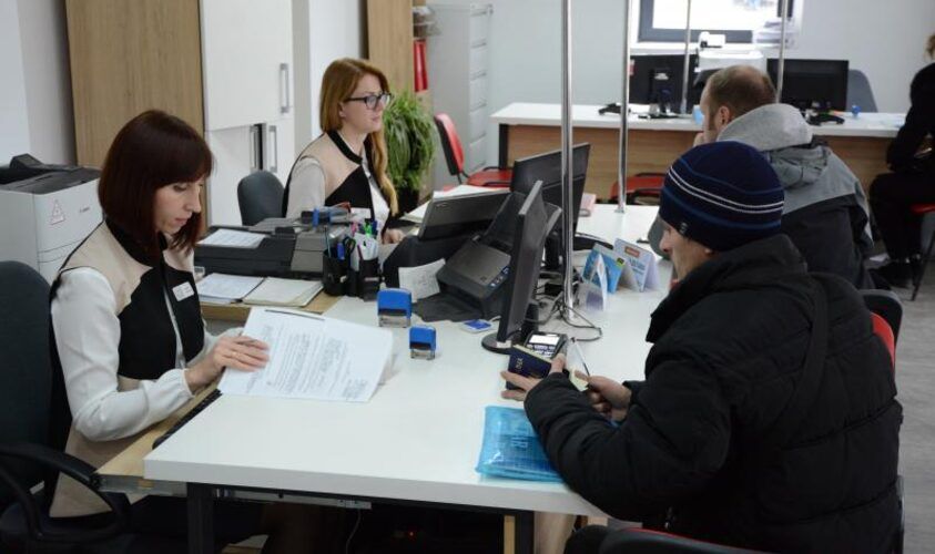 Форма справки является произвольной, но должна быть утверждена местными властями