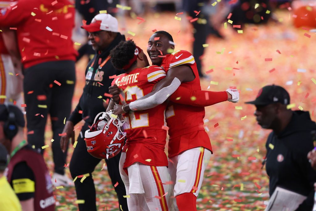 Канзас-Сити Чифс защитил титул чемпиона НФЛ: 20 невероятных фото Super Bowl LVIII 6
