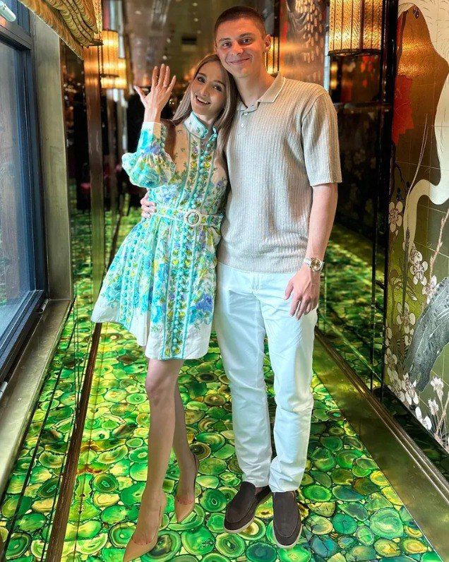 Звезда сборной Украины и Эвертона пришел на собственную свадьбу в галстуке-бабочке и без носков 2