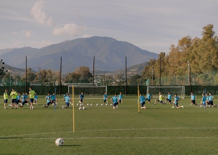 Цыганков прибыл в лагерь сборной Украины и готовится к игре с БиГ за выход на Евро-2024 3