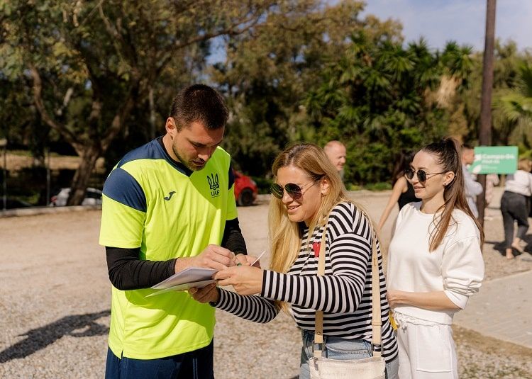 Довбик та Лунін прибули на допомогу збірній Україні у швидкому поїзді 3