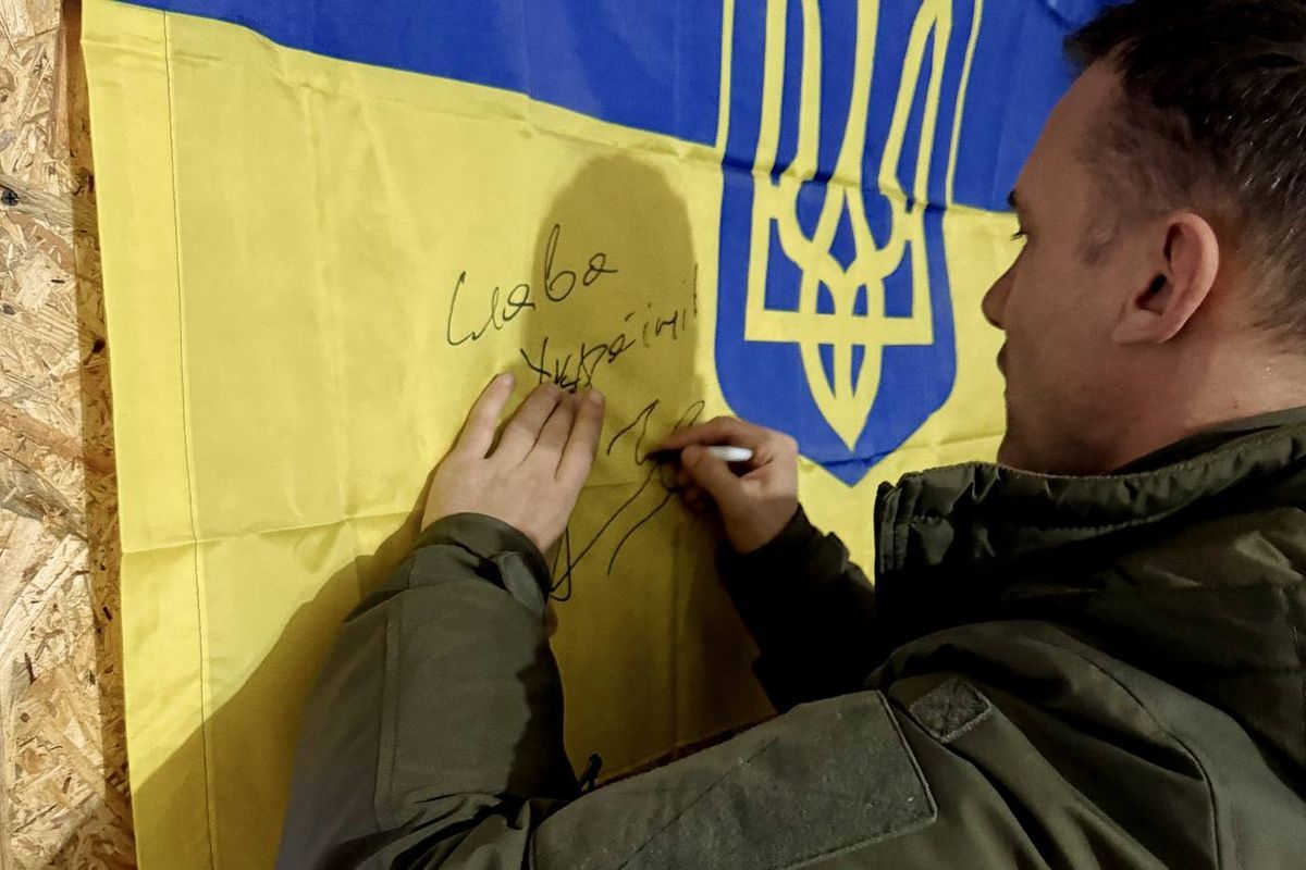 Шевченко приіхав на лінію фронту не з порожніми руками 2