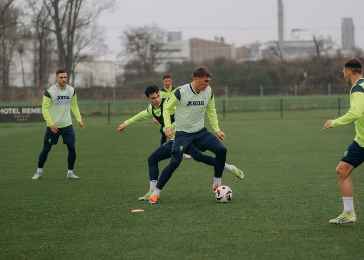 Як збірна України провела важливе тренування перед битвою проти Ісландії 4