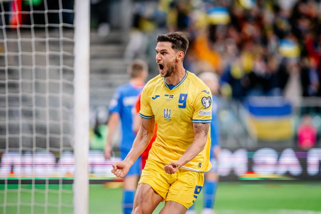 Топ-10 самых ярких фотографий победы Украины над Исландией 3