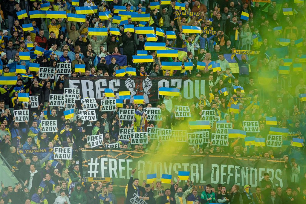 Топ-10 самых ярких фотографий победы Украины над Исландией 4