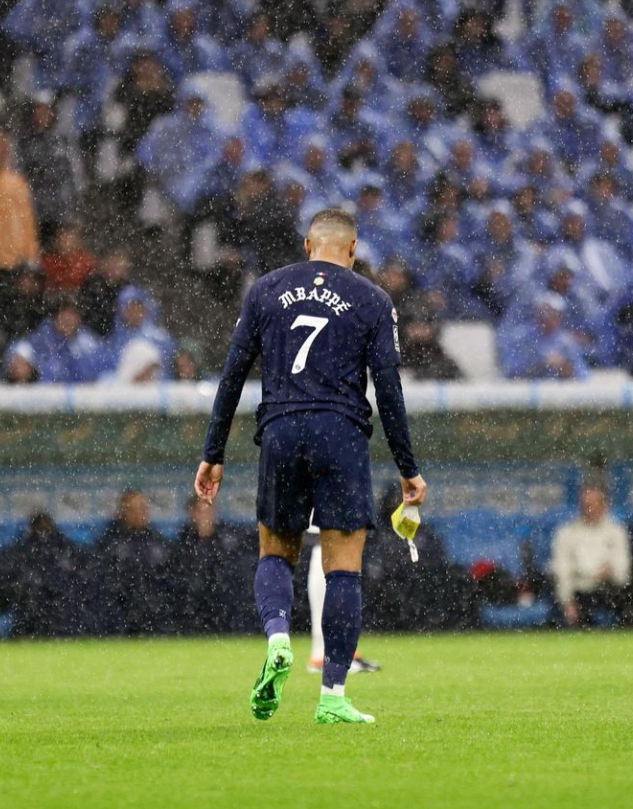 Мбаппе грязно обругал главного тренера ПСЖ после своей замены 1