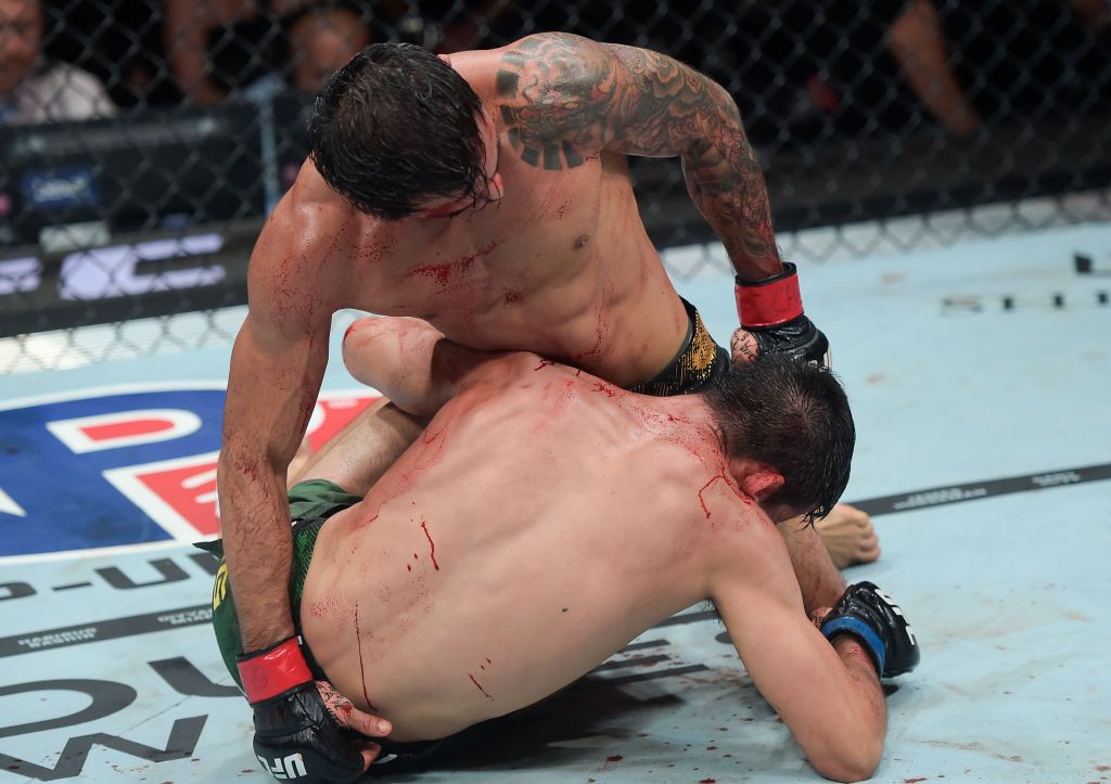 Пантожа в жорсткій рубці захистив титул чемпіона: підсумки UFC 301 1