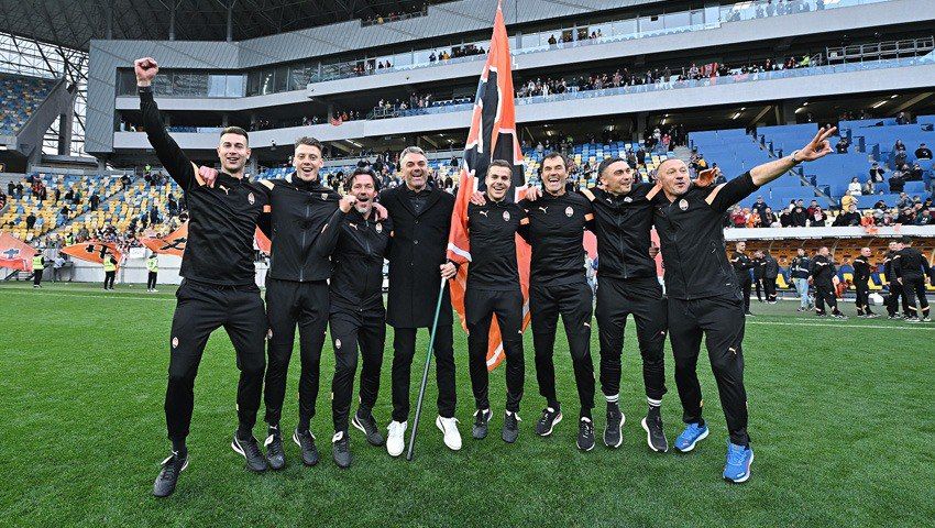 20 яскравих фото, як Шахтар відсвяткував чемпіонський титул 15