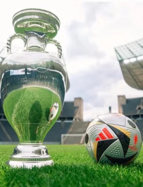 UEFA назвав круту банду футбольних зірок, яка визначить кращого гравця Євро-2024 1