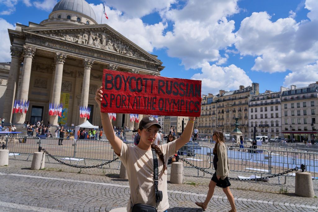 Олимпиада-2024 Париж Акция протеста против РФ