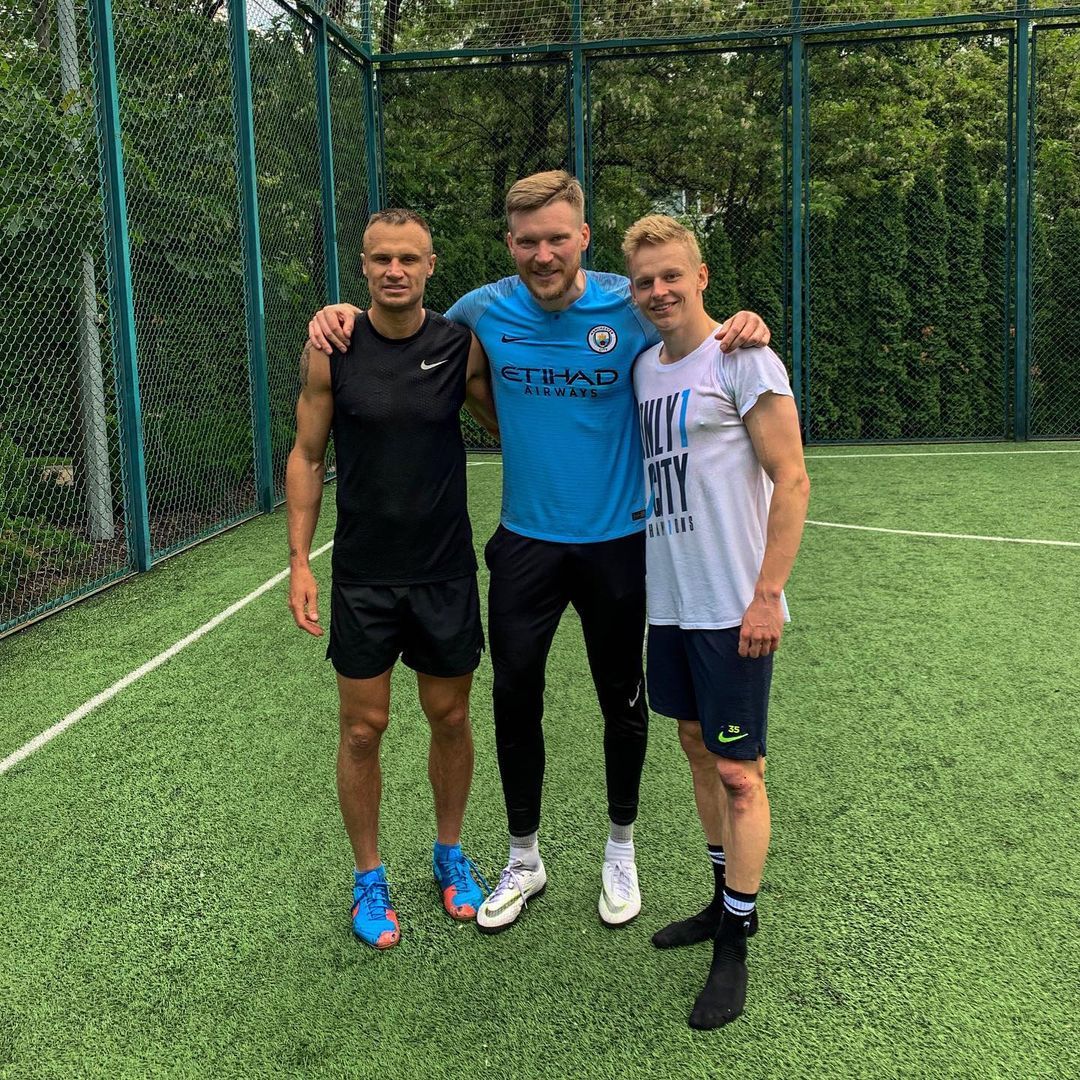 Зинченко подписал контракт с агентом, бывавшим в оккупированном Крыму 8