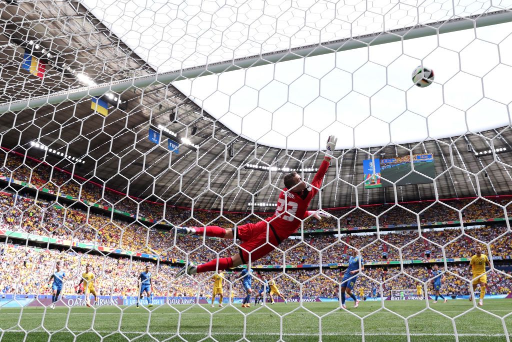 Анализ Евро-2024: Ребров повесил всех собак на Лунина за матч против Румынии 1