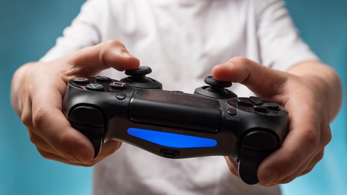 Новые игровые патенты Sony: максимально «динамическая» сложность игр и возможность «позвонить эксперту»