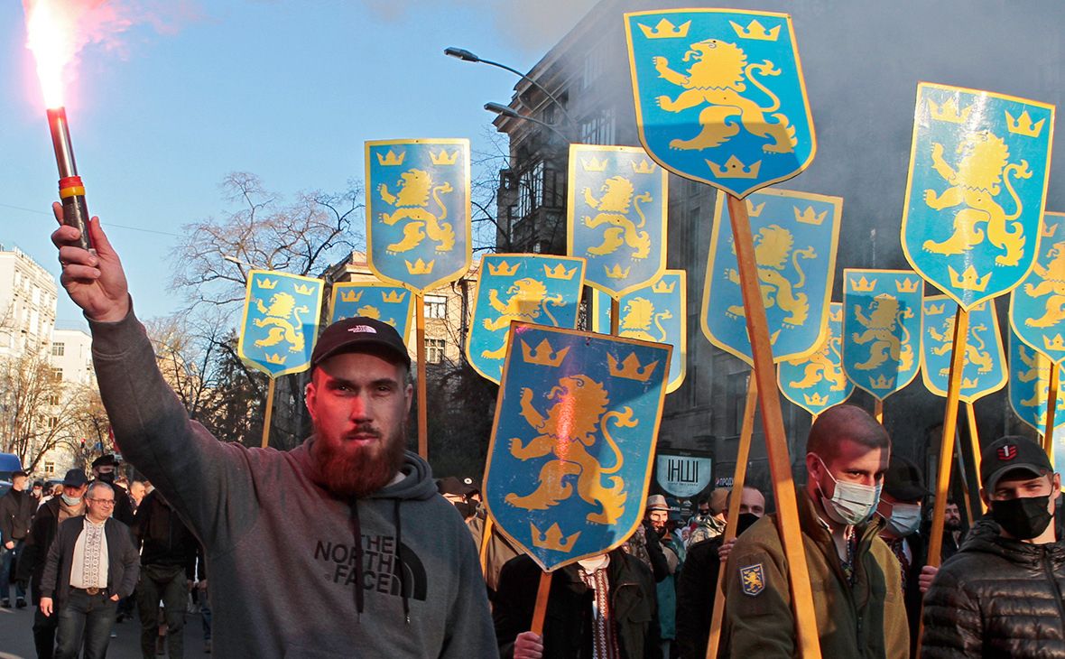 У Зеленського заявили, що притягнуть до відповідальності учасників акції на честь СС "Галичина"