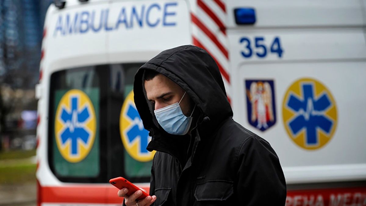 Как меняется уровень заболеваемости коронавирусом в Украине