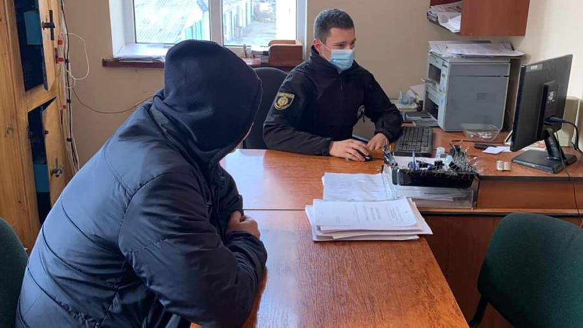 Во Львовской области мужчина порезал 16-летнего племянника