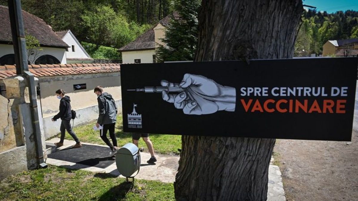 У замку Дракули відкрили центр вакцинації від коронавірусу
