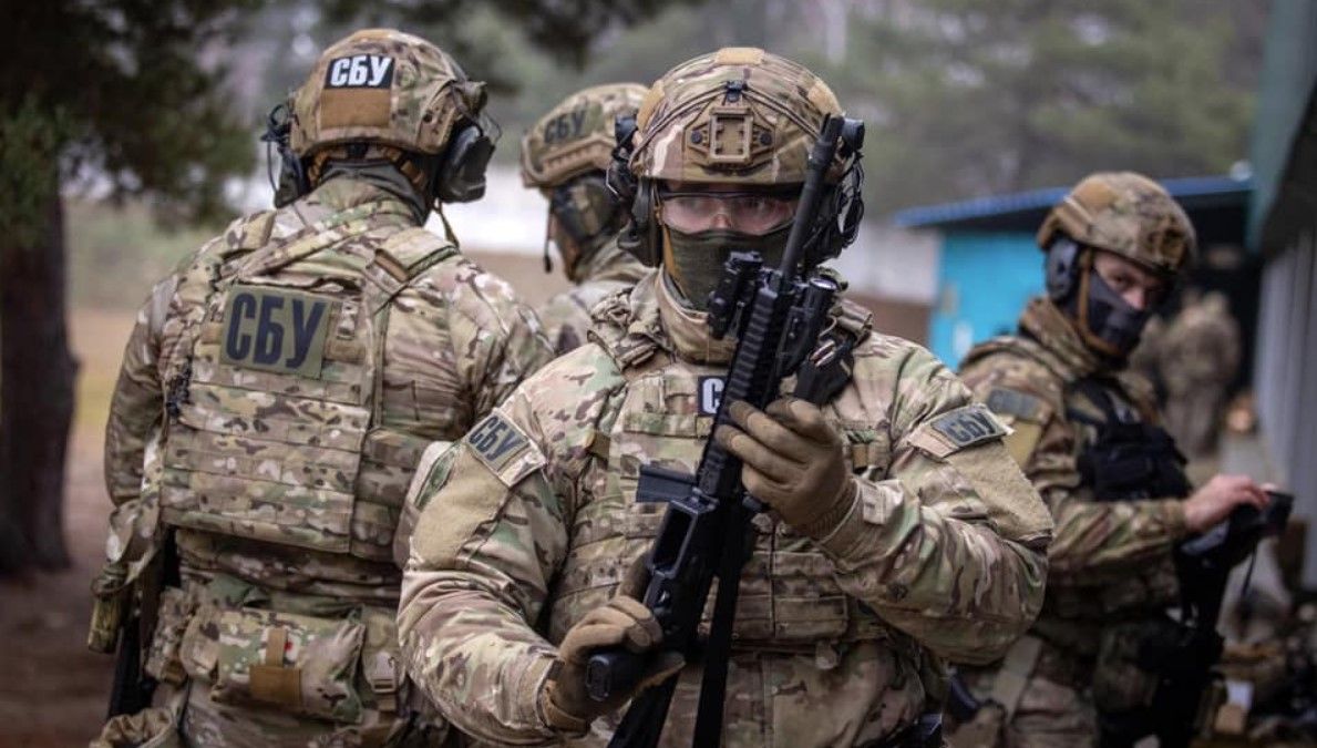 Жителів трьох міст Львівської області зобов'язали виходити на вулицю з паспортом