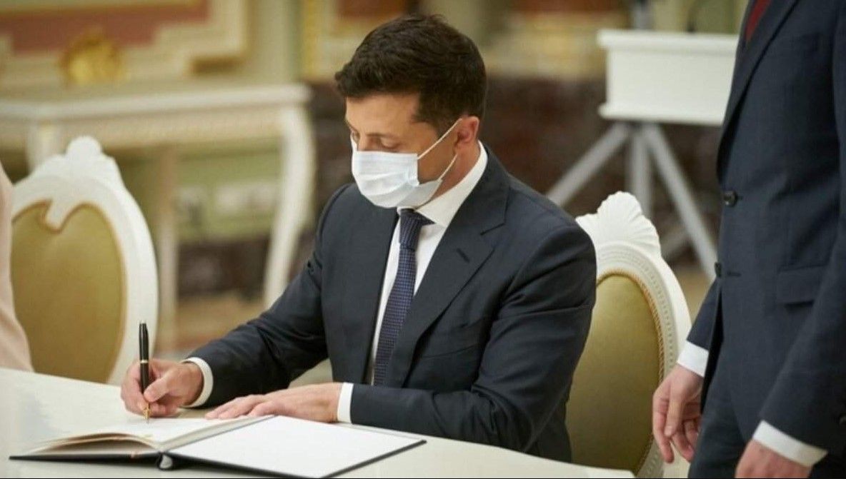 Зеленский уволил посла Украины в Турции