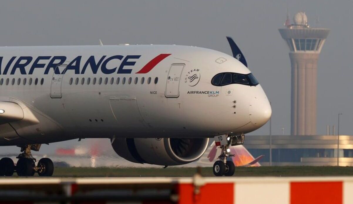 Через загрозу вибуху з літака Air France евакуювали пасажирів